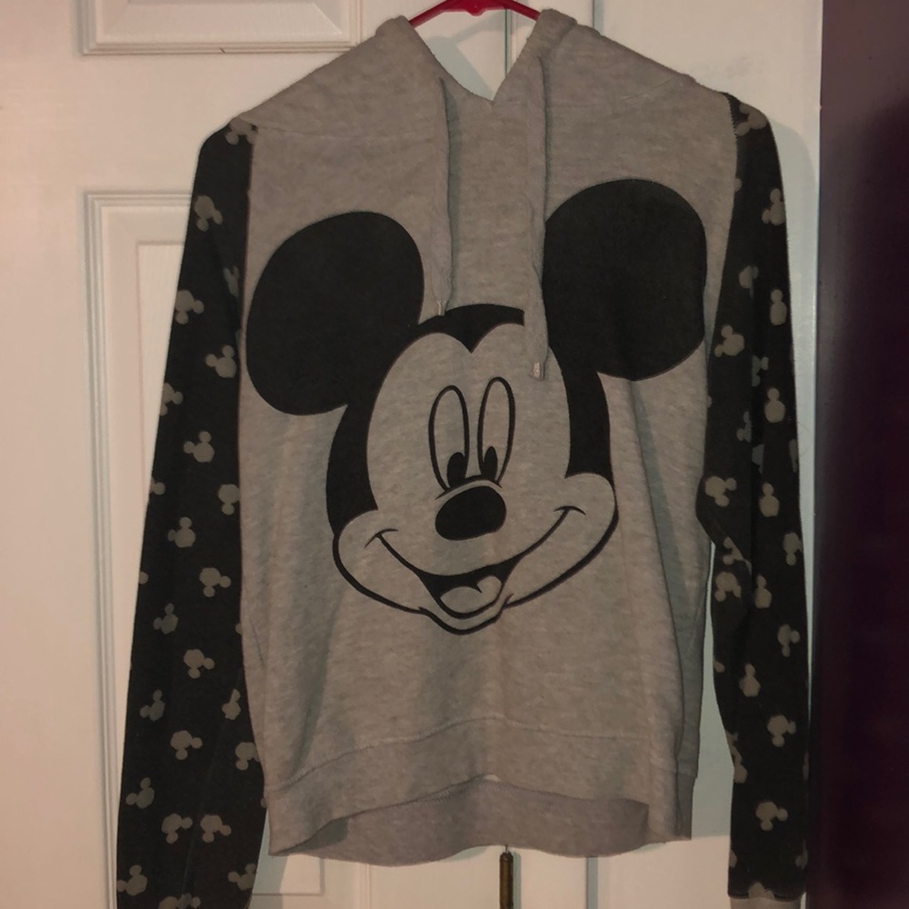 Grey Mickey Mouse hoodie🐭🖤!